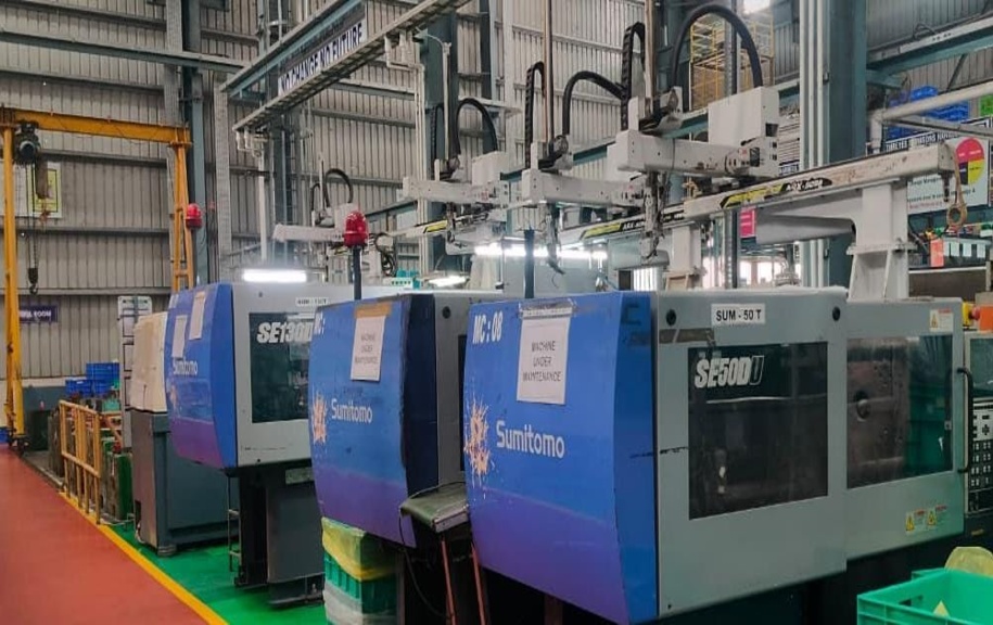 Plastic Injection Moulding Machine